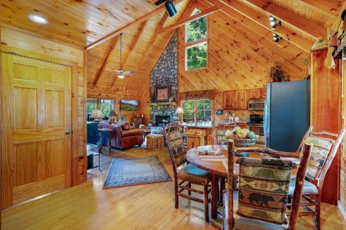 Comfortably Numb - Lake Blue Ridge View in Blue Ridge, USA