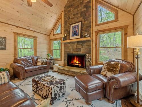 Fern Creek Hollow Lodge in Blue Ridge wGame Room in Blue Ridge, USA