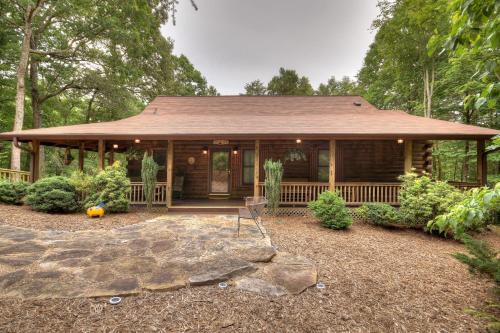 Falling Leaf - Mountain Top CommunityDog Friendly in Blue Ridge, USA
