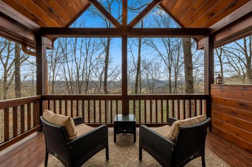 Cruach Mor - Sauna Mountain Views Dog Friendly in Morganton, USA
