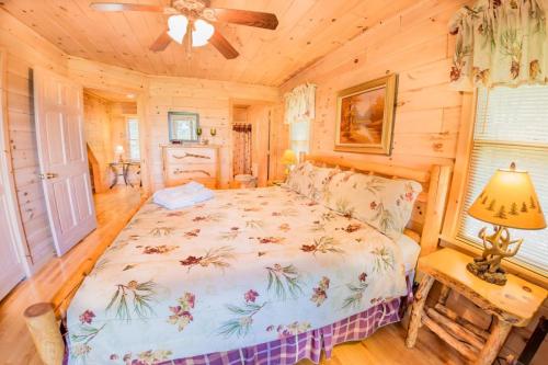 Morning Breeze - Pet Friendly with Mountain Views in Blue Ridge, USA
