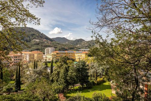 Villa Flora Apt 1 by PortofinoHomes in Chiavari