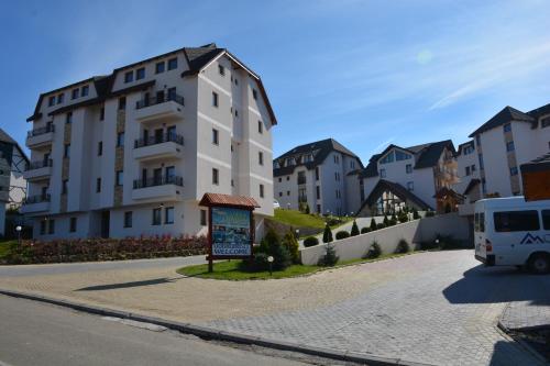 Hotel Milmari Resort