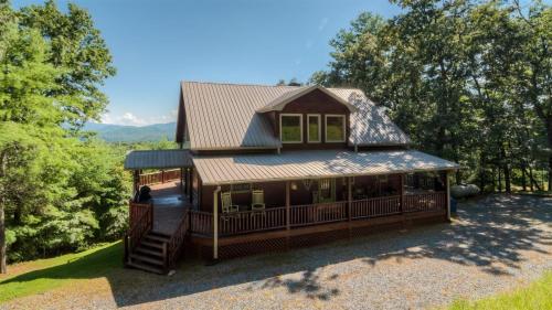 Pinecrest Lodge - Views in Aska Adventure Area in Blue Ridge, USA