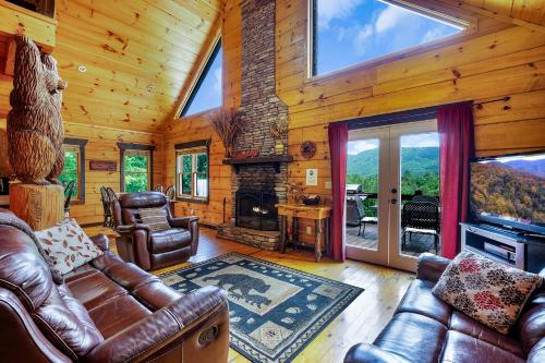 Papa Bears Den - A Cozy Mountain Escape in Mineral Bluff, USA