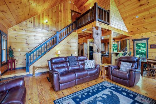 Papa Bears Den - A Cozy Mountain Escape in Mineral Bluff, USA
