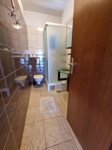 Apartment image 5