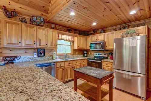 Up the Creek - Blue Ridge Cabin in Blue Ridge, USA