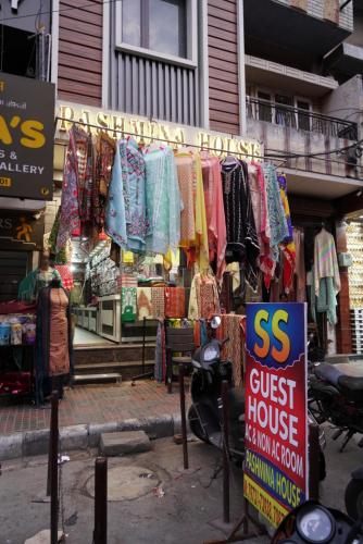 S S Guest House in อมฤตสาร์