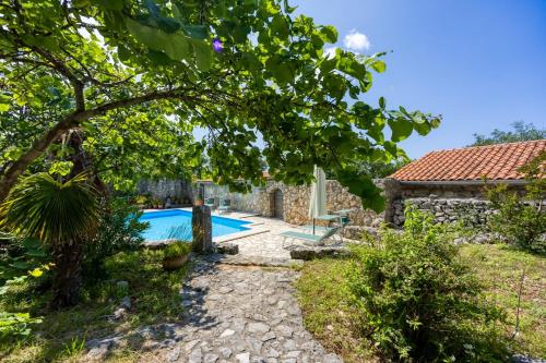 Villa Menta 1 - image 2