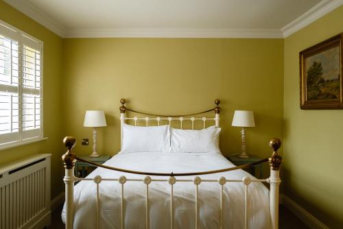 Deerpark Inn in เควัน