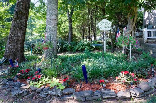 Lakeview Lounge - Lake Nottely - Mountain Views in Mashburn Mill, USA