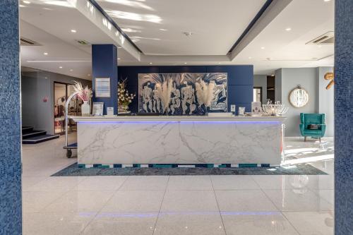 Juliana Hotel Cannes - image 10