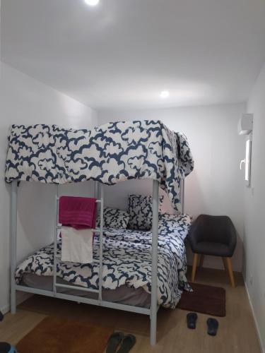 1 bunk bed