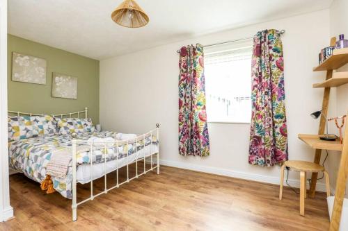 Carlton Villa - Gorgeous detached home with parking, Liverpool (photo 9)