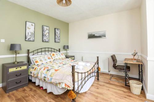 Carlton Villa - Gorgeous detached home with parking, Liverpool (photo 11)