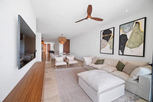 4-Bedroom Beachfront Apartment in San Bruno, Mexico