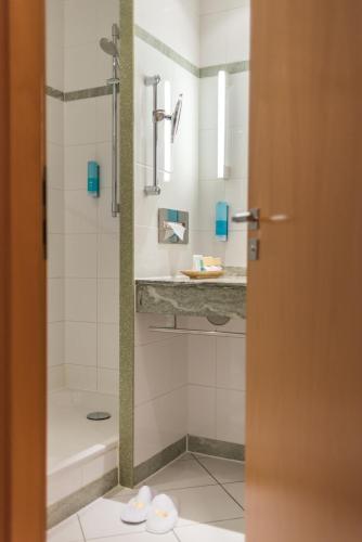Strand-Hotel Hübner - image 6