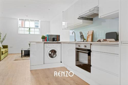 Inviting 1-bed Apartment in Newark on-Trent by Renzo, Free Parking and Wi-Fi! Inviting 1-bed Apartment in Newark on-Trent by Renzo, Free Parking and Wi-Fi!