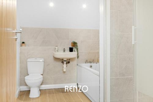 Inviting 1-bed Apartment in Newark on-Trent by Renzo, Free Parking and Wi-Fi! Inviting 1-bed Apartment in Newark on-Trent by Renzo, Free Parking and Wi-Fi!