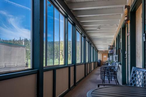 Mother Nature's Inn in Tahoe City (CA)