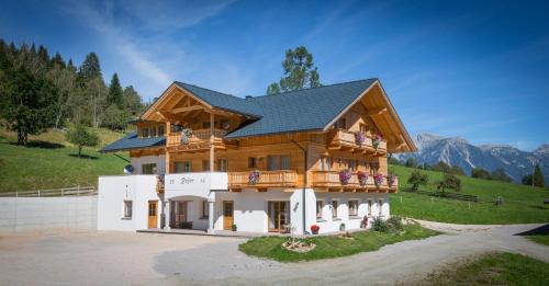  Amazing Home In Sindal With 4 Bedrooms, Sauna And Wifi, Pension in Tolne