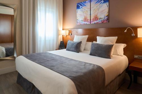 Hotel Puerta de Toledo - image 10