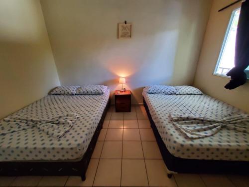2 double beds