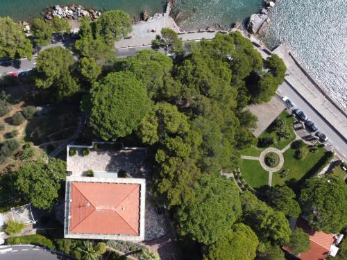 Villa Doria 10 Pax by VILLASRETREATS