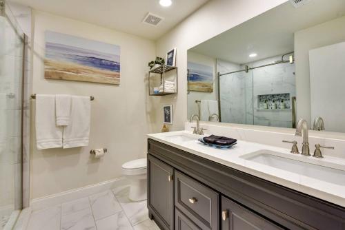 Coconut Cove Mid-long term stays available Walk to Downtown Trolly to BEACHES in Központi Cocoanut