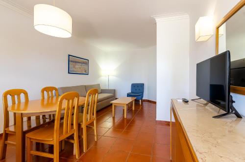 One-Bedroom Apartment with Balcony image 10