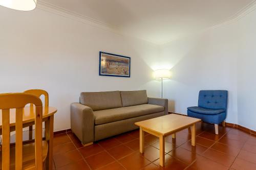 One-Bedroom Apartment with Balcony image 7