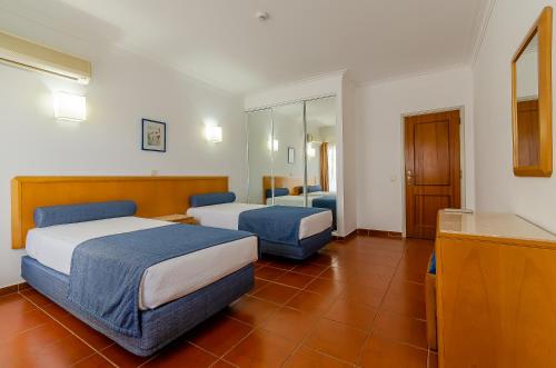 Two-Bedroom Apartment with Balcony image 5