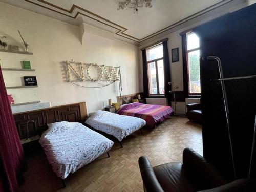 Spacy Room in Old Townhouse Relaxed Vibe with LATE Check-out! - Pension de famille - Gand
