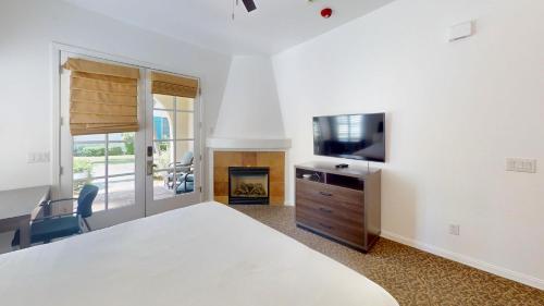 LV018 Downstairs Studio Near Main Pool Hot Tub LV018 Downstairs Studio Near Main Pool Hot Tub