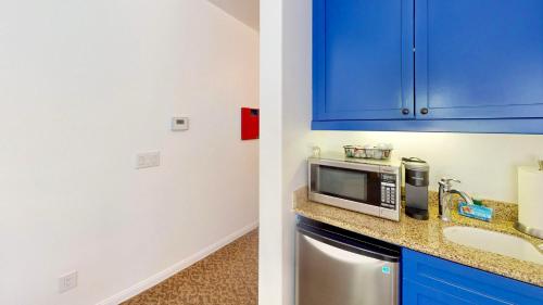 LV018 Downstairs Studio Near Main Pool Hot Tub LV018 Downstairs Studio Near Main Pool Hot Tub