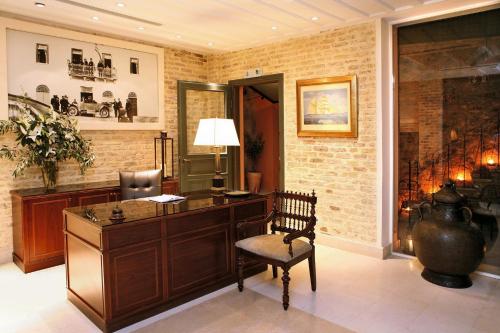 The Captain's House Boutique Hotel in Préveza