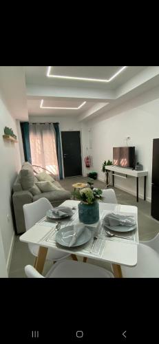 Alba Home , junto al estadio fútbol y Ribera, Córdoba (fotografie 6)