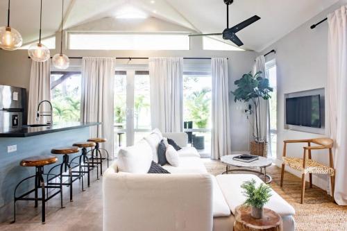 Blue Venao Sea Breeze Sanctuary Villa 32 in Las Escobas del Venado