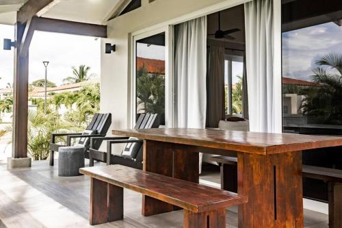 Blue Venao Sea Breeze Sanctuary Villa 32 in Las Escobas del Venado