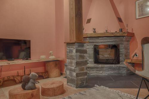 Saplan Real Estate CASA UISHERA in Arres