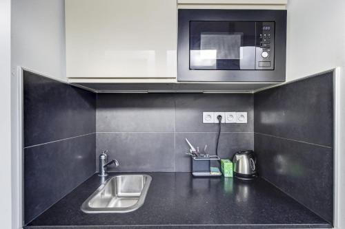 Lovely studio for 2 near the Seine - image 5