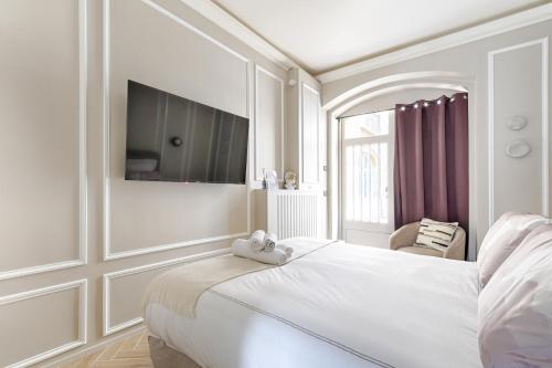 Luxury and Design Studio Invalides, Paris