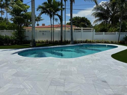 Mid Century Modern Pool Home in the BEST location! home in Fort Lauderdale, USA