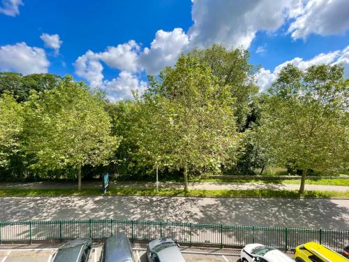Appartement avec Loggia et Parking privé (Appartement avec Loggia et Parking prive) in 盧維耶