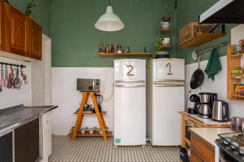 Kitchen, Chez Zany Boutique Hostel - Santa Teresa in Santa Teresa