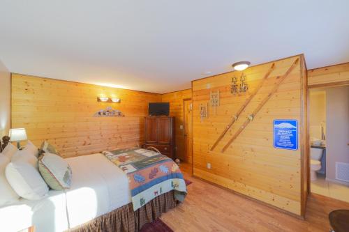 1 queen bed