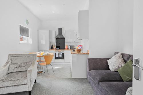 Henwood Home Stays I 3 Modern Flats I Sleeps 4 in each - Littleworth