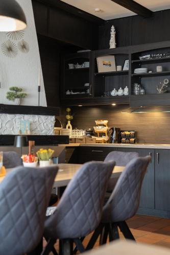 Restaurant, K357 - Hotel & Restaurant "Zur Post" in Otterndorf bei Cuxhaven in Otterndorf