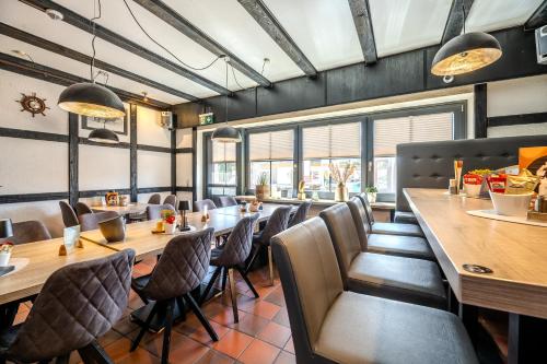 Restaurant, K357 - Hotel & Restaurant "Zur Post" in Otterndorf bei Cuxhaven in Otterndorf